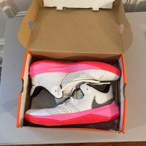 Nike shoes women size 7.5